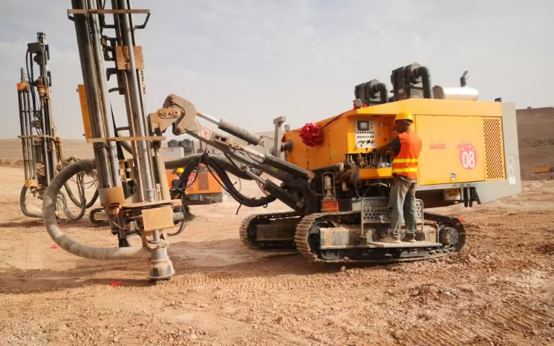 Solução abrangente de aplicação de plataformas de perfuração rastreadas em mineração a céu aberto